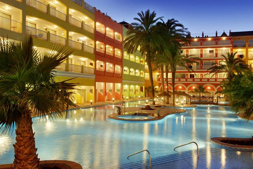 Oferta Puente de Octubre en Mediterraneo Bay Mediterraneo Bay Hotel & Resort 4*