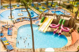 Hoteles con toboganes en Málaga 2022 Hoteles con toboganes malaga